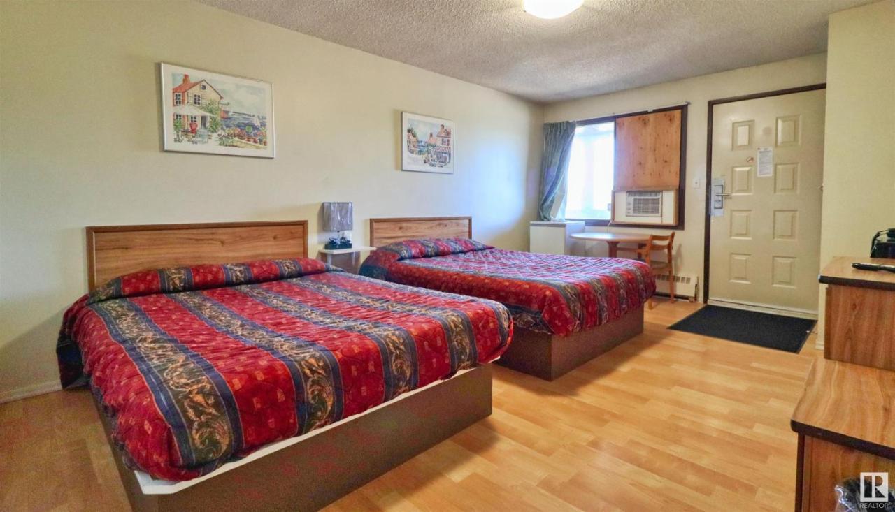 Kings Court Motel Cold Lake Buitenkant foto