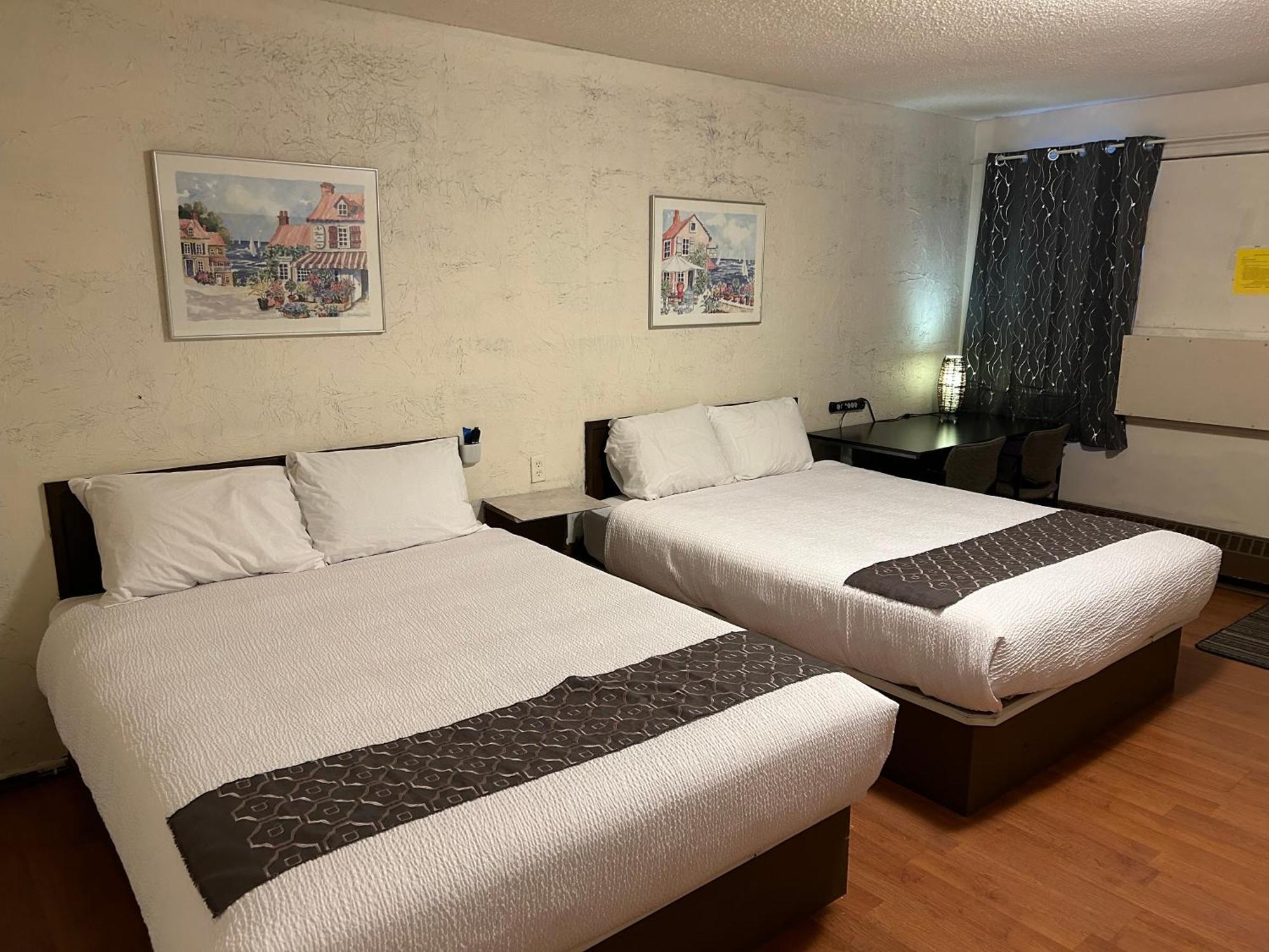 Kings Court Motel Cold Lake Buitenkant foto